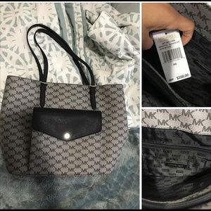 Michael kors purse